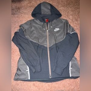Women’s Nike windbreaker